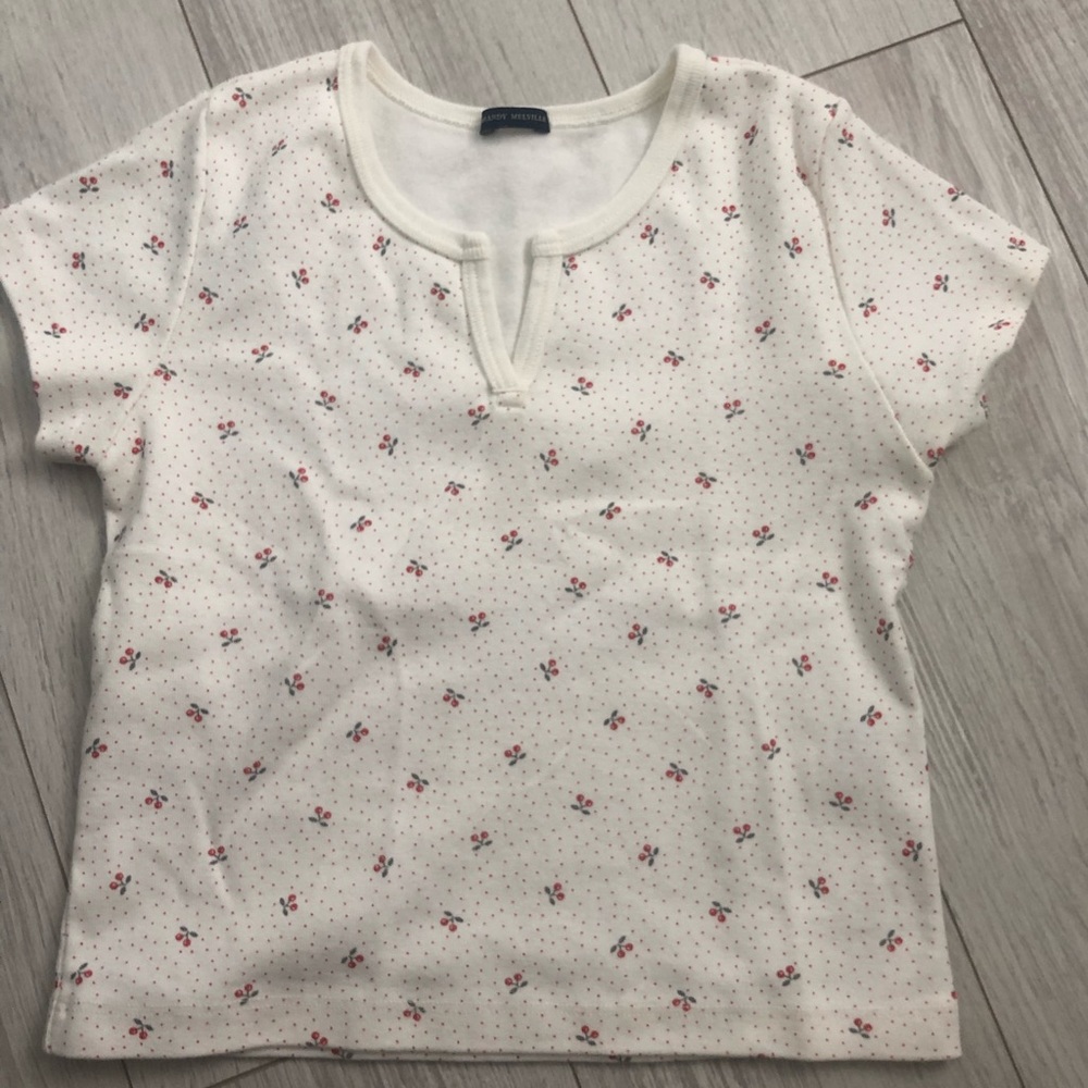 BRANDY MELVILLE CROP CHERRY TEE
